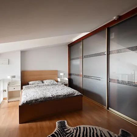 3 Story - 4 Bedroom Penthouse In Old * Riga