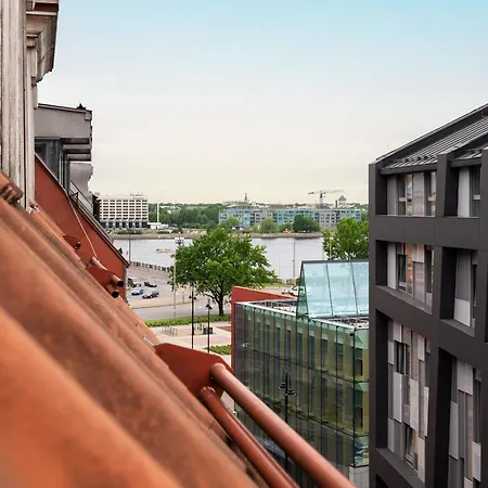 3 Story - 4 Bedroom Penthouse In Old