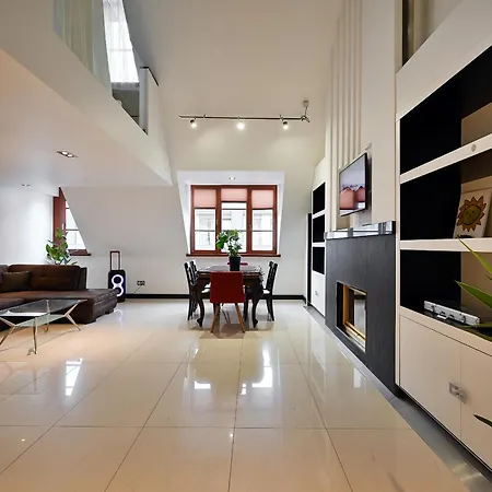 3 Story - 4 Bedroom Penthouse In Old *
