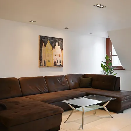 3 Story - 4 Bedroom Penthouse In Old Appartement Riga
