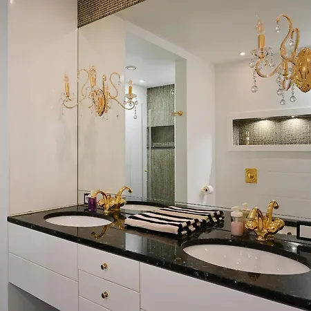 3 Story - 4 Bedroom Penthouse In Old Appartement Riga